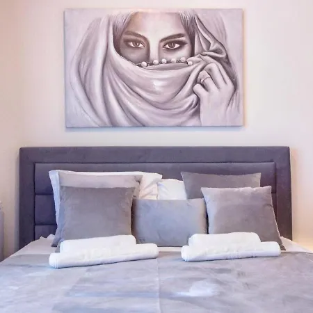 Apartament Metropolitan - View *